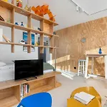 Colorful & Designer In The Centre Of By Renters *