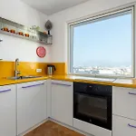 Colorful & Designer In The Centre Of By Renters