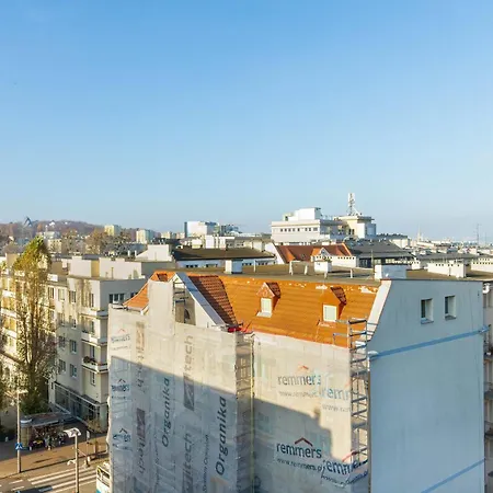 Colorful & Designer In The Centre Of By Renters Γκντίνια