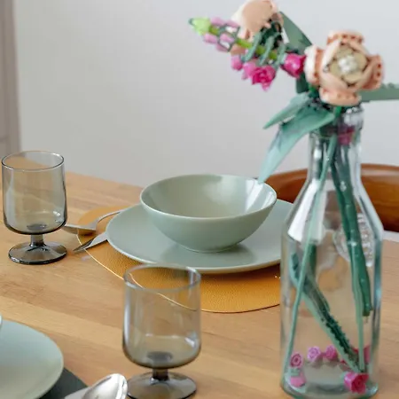 Colorful & Designer In The Centre Of By Renters *